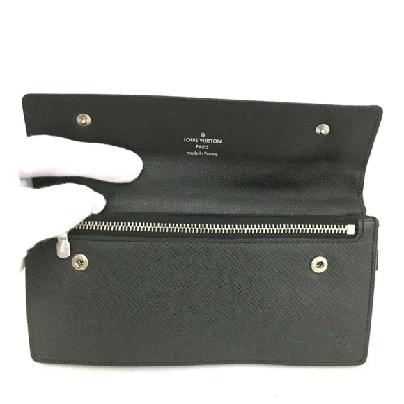 Louis Vuitton Taiga Porte Monnaie Accordion Bifold Long Wallet EUC (add a chain) - Picture 5 of 7